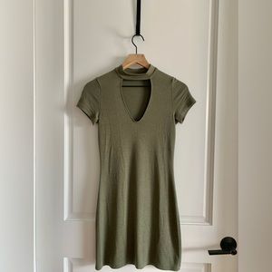 Aritzia Wilfred Free Jersey Dress in Green